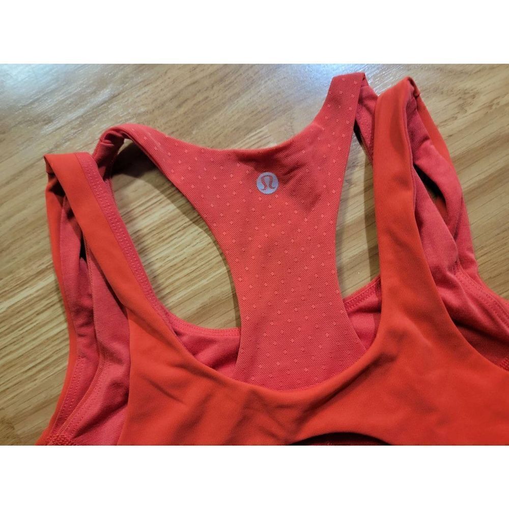 Lululemon Workout Bra 6 - Picture 3 of 4